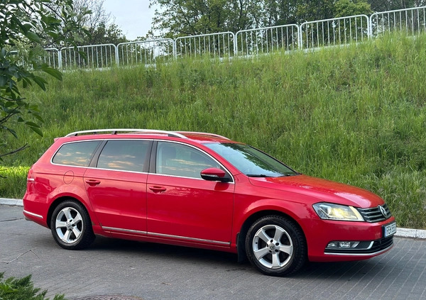 Volkswagen Passat cena 23900 przebieg: 334125, rok produkcji 2011 z Wrocław małe 92